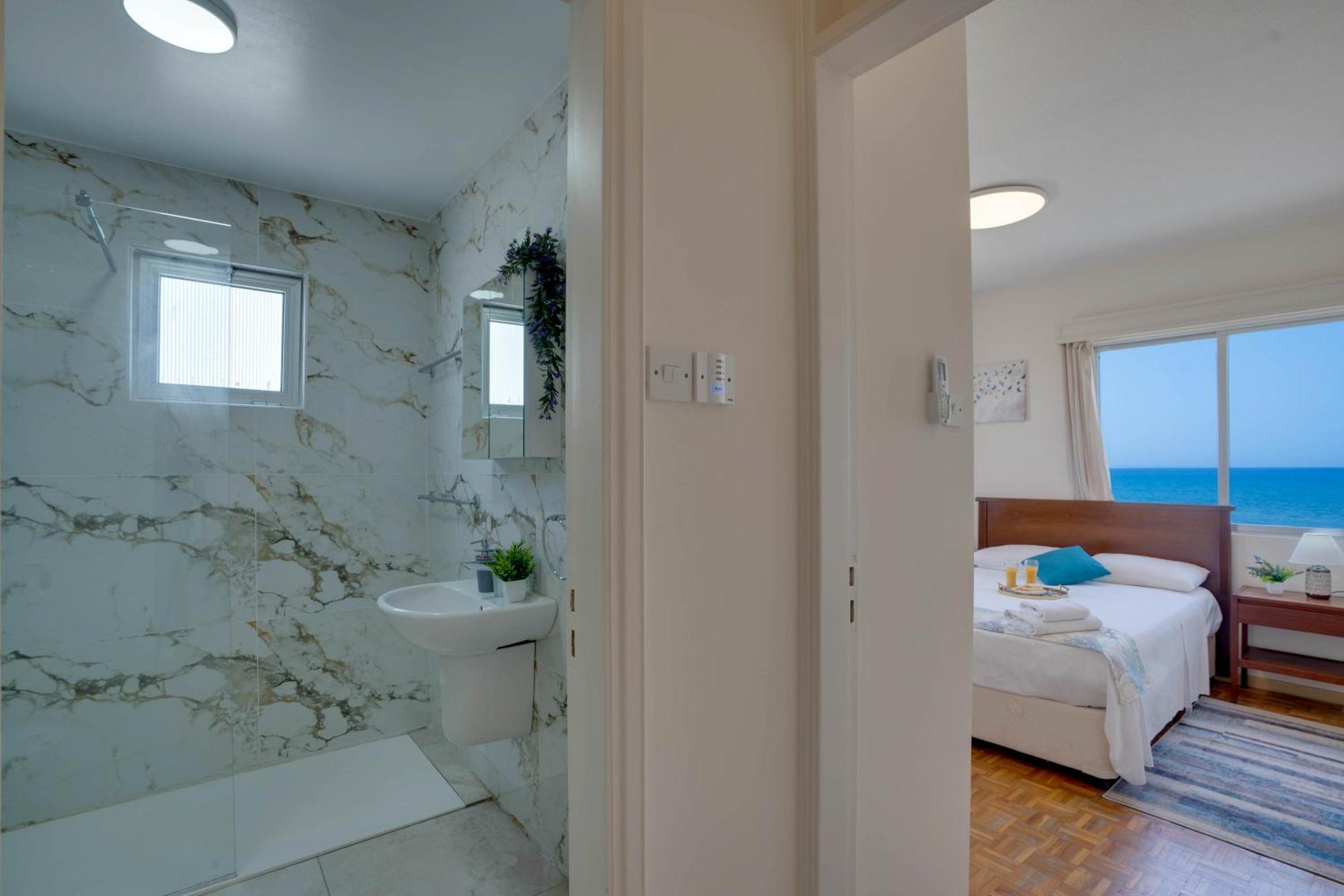 Makenzy Sandy Beachfront Paradise Lárnaka Eksteriør bilde