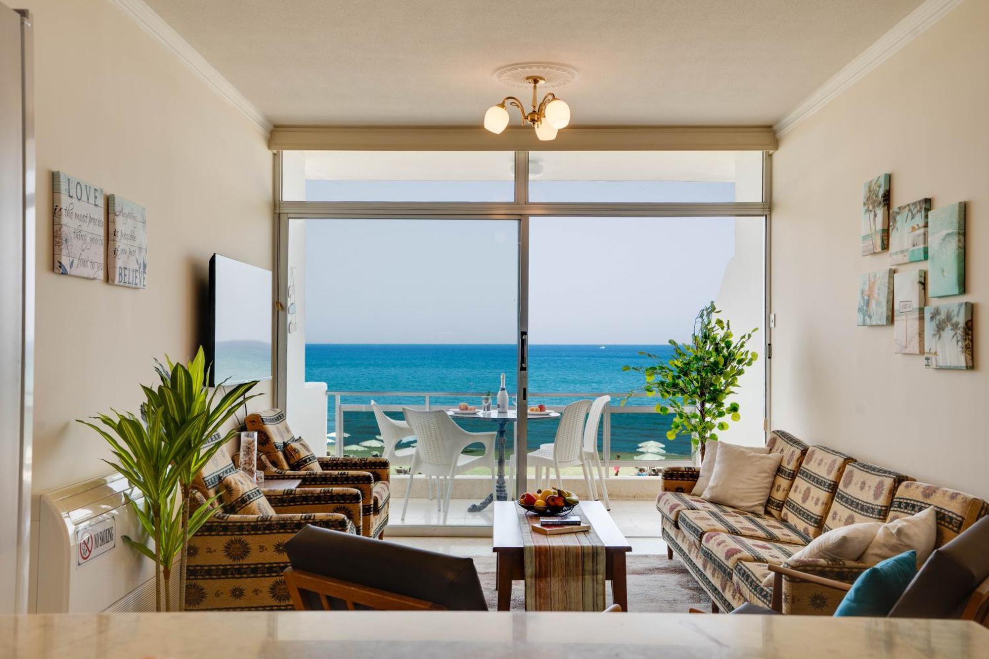 Makenzy Sandy Beachfront Paradise Lárnaka Eksteriør bilde